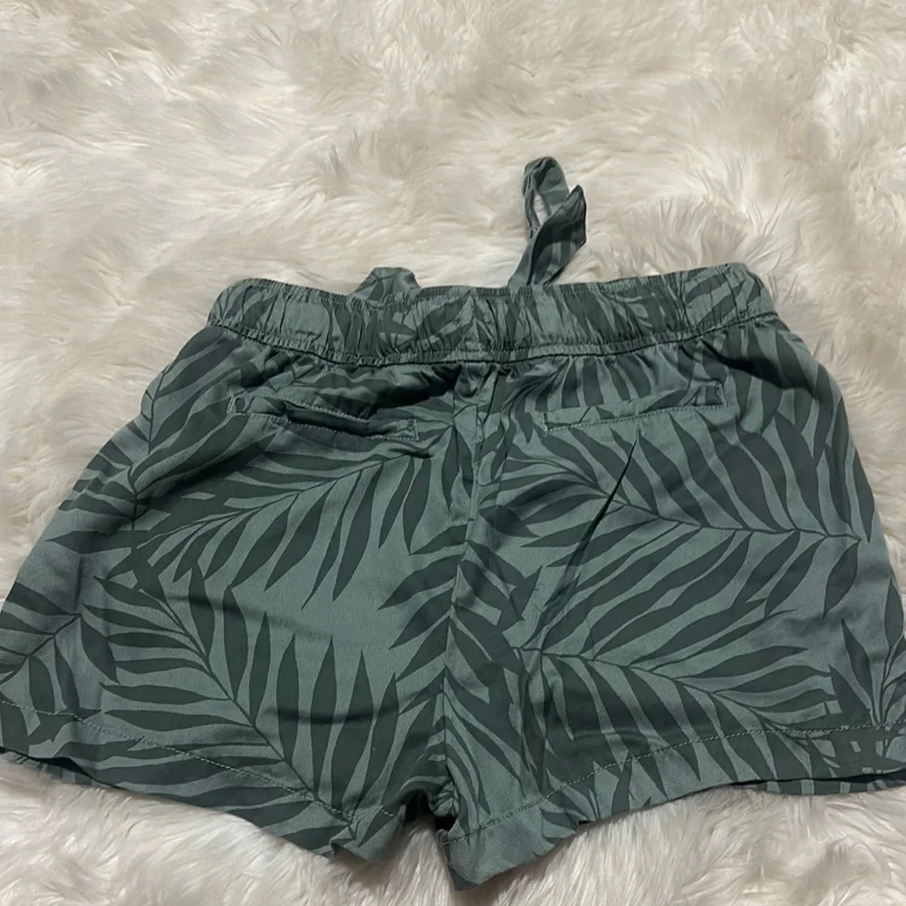 Nicole Miller High Waist Green Tropical Shorts